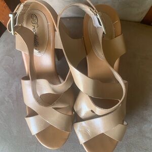 Breckelles Tan Sandals Modern Minimalist Design